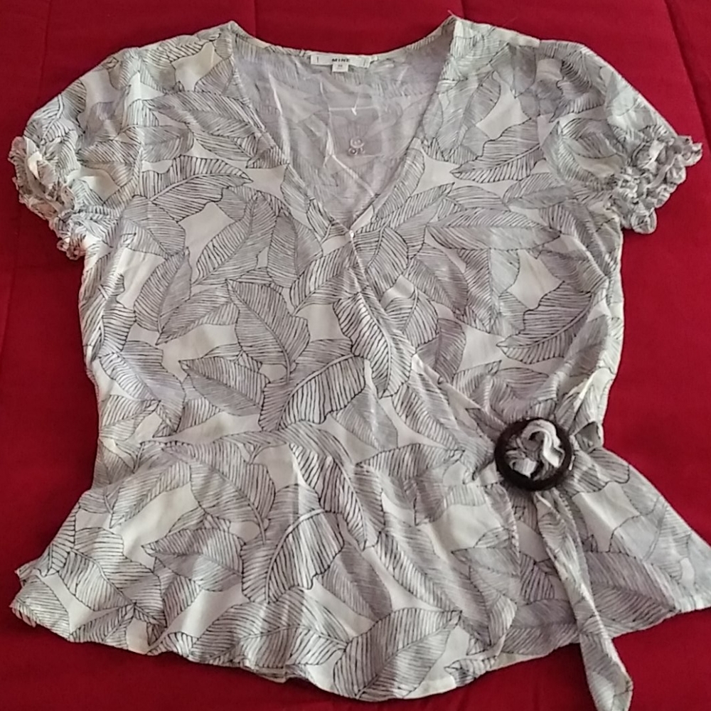 Cute blouse
